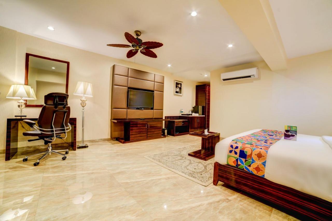 Fabhotel Prime Sarala Crown With Pool - Nr Calangute Beach Dış mekan fotoğraf