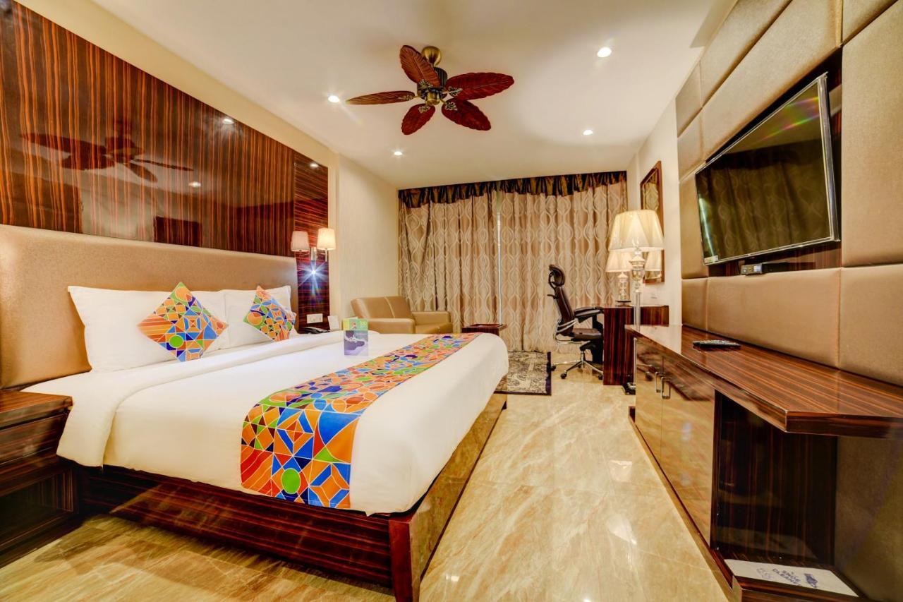 Fabhotel Prime Sarala Crown With Pool - Nr Calangute Beach Dış mekan fotoğraf