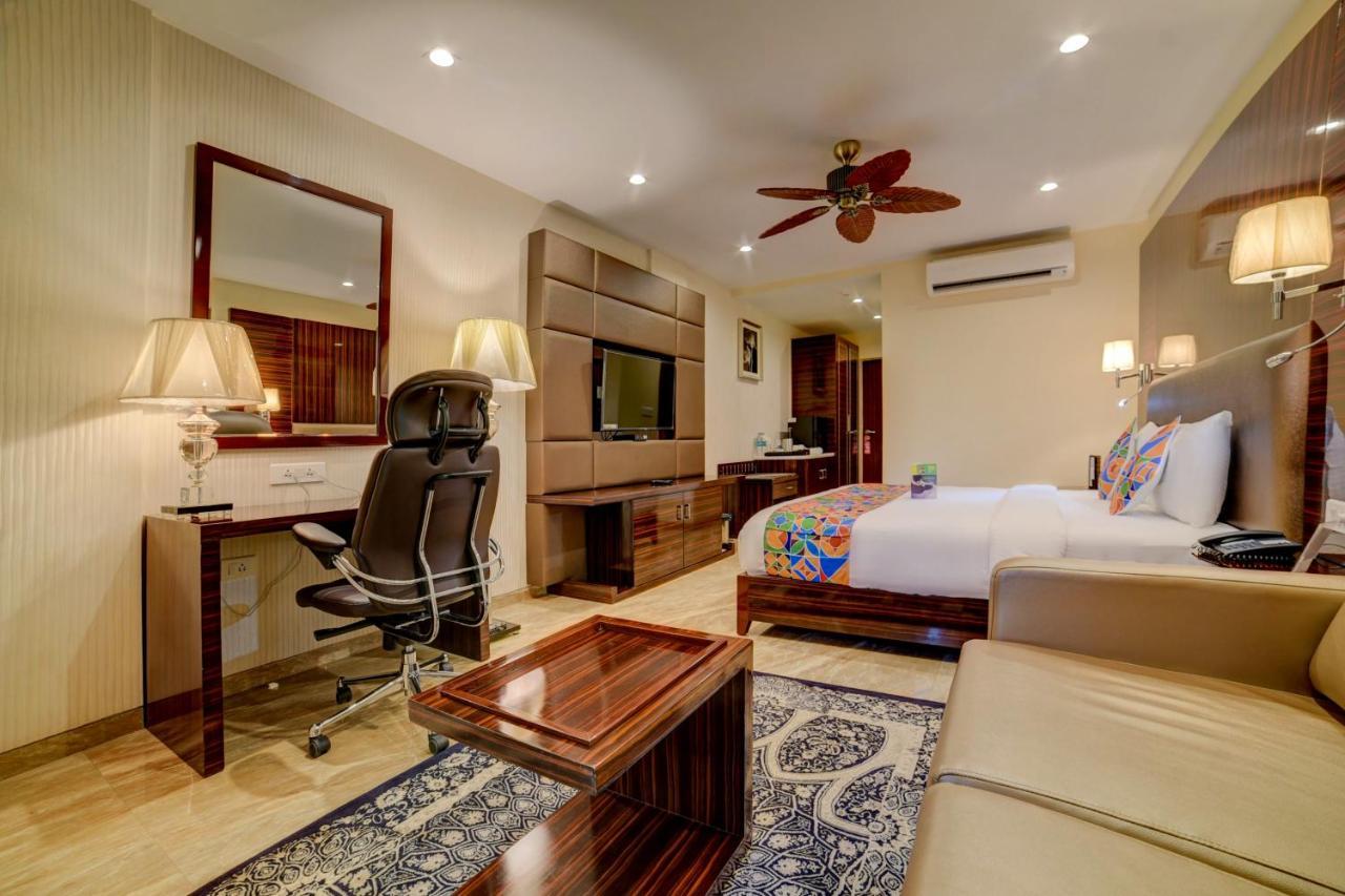 Fabhotel Prime Sarala Crown With Pool - Nr Calangute Beach Dış mekan fotoğraf