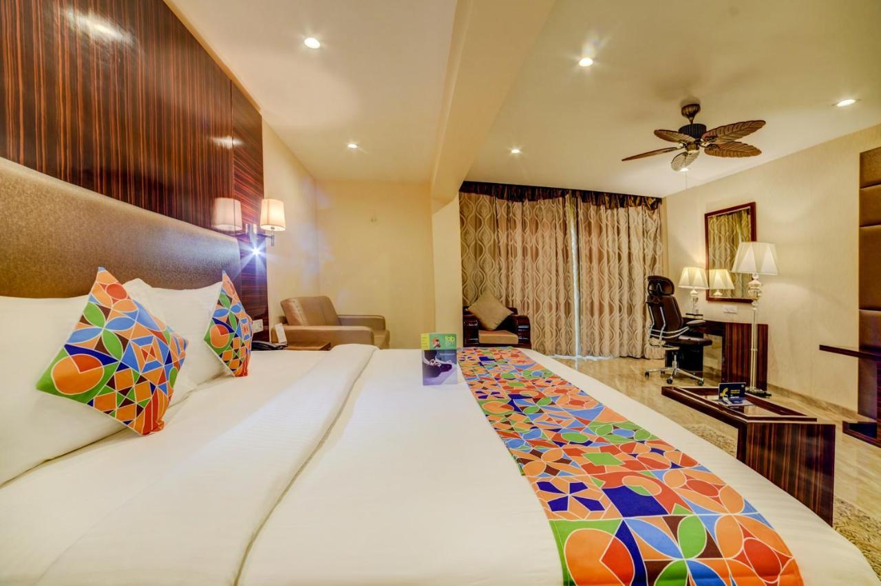 Fabhotel Prime Sarala Crown With Pool - Nr Calangute Beach Dış mekan fotoğraf