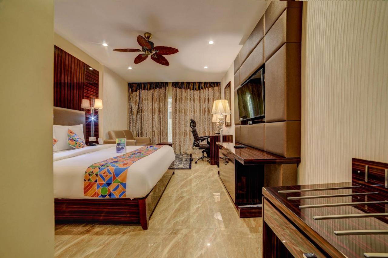 Fabhotel Prime Sarala Crown With Pool - Nr Calangute Beach Dış mekan fotoğraf