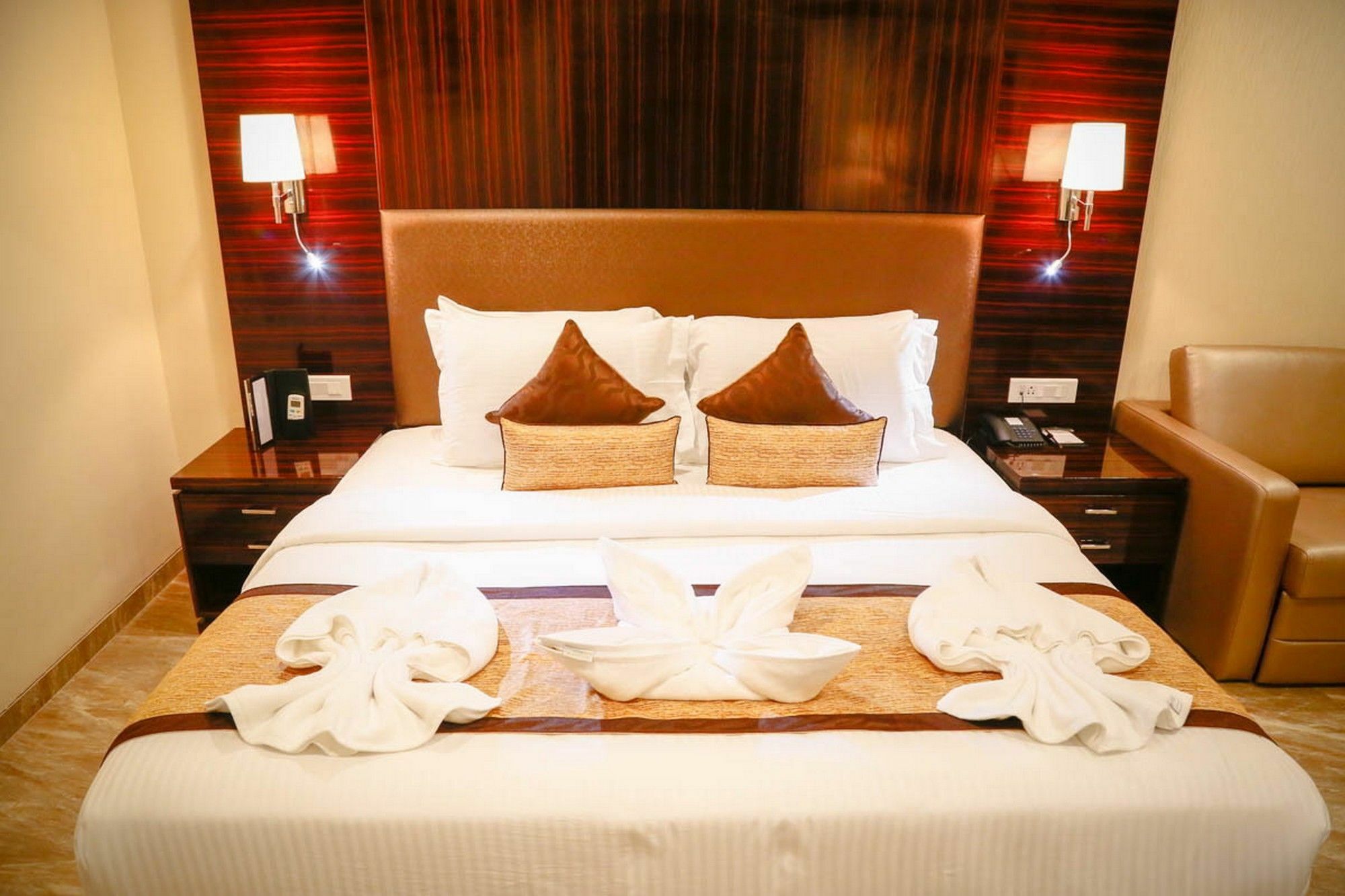 Fabhotel Prime Sarala Crown With Pool - Nr Calangute Beach Dış mekan fotoğraf
